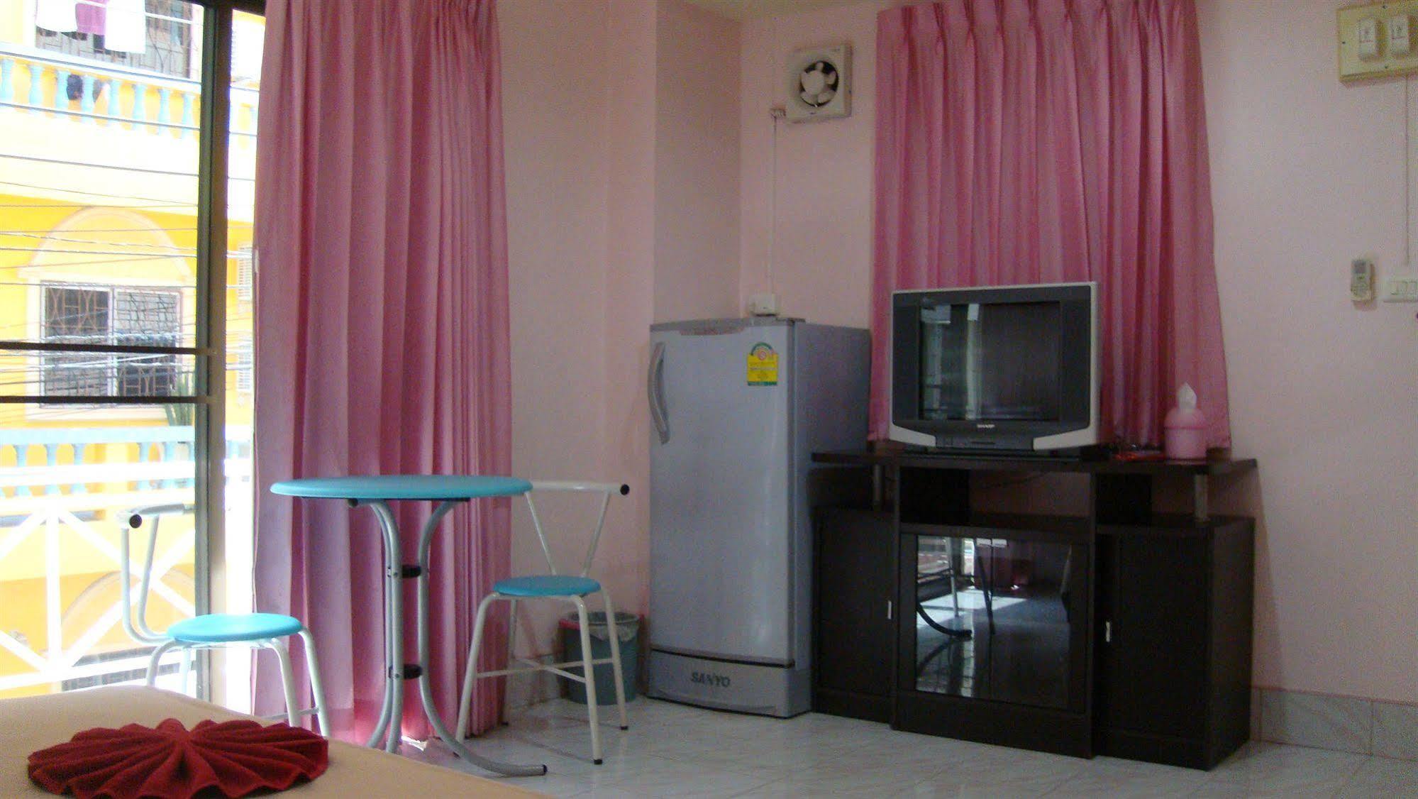 Candy House Patong Eksteriør billede